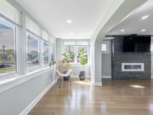 A seamless flow of natural light, thanks to the ab | Image 17