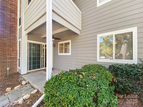 3217 Heathstead Pl, Charlotte, NC, 28210-4420 | Card Image