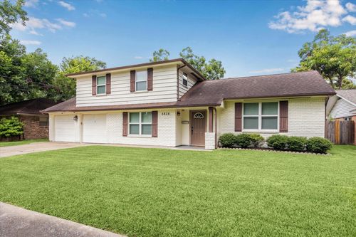 5834 Imogene St, Houston, TX, 77074-7728 | Card Image