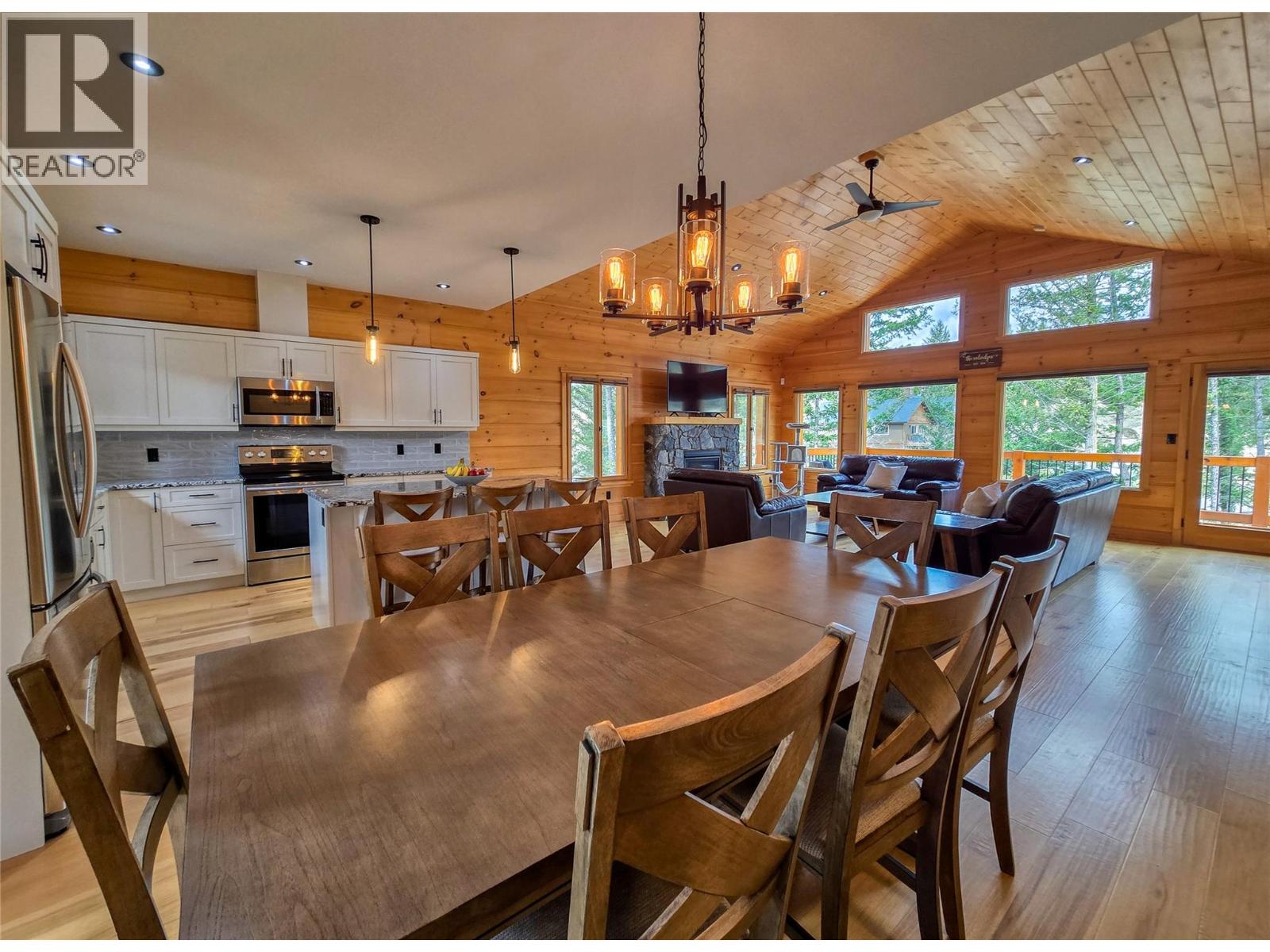 Residential in Invermere 5