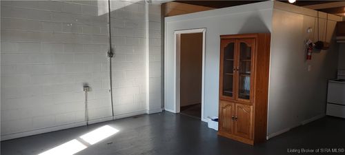 52 Public Sq, Salem, IN, 47167-2062 | Card Image