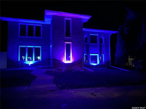 2807 Assiniboine Ave, Regina, SK, S4S1E2 | Card Image