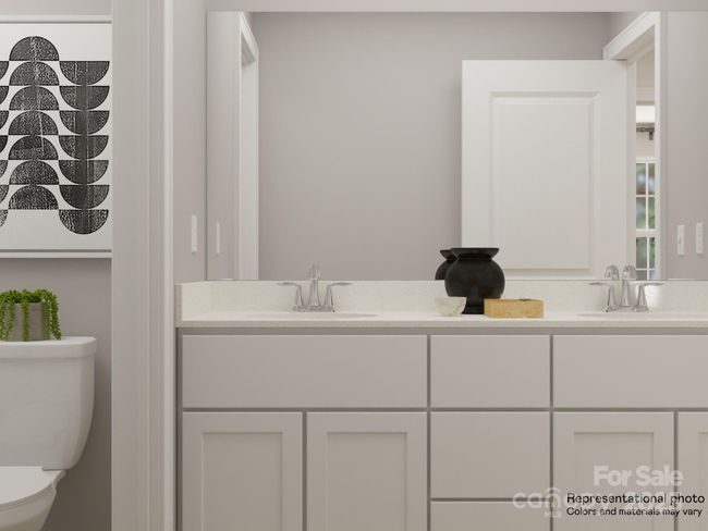 Primary Bathroom | Image 17
