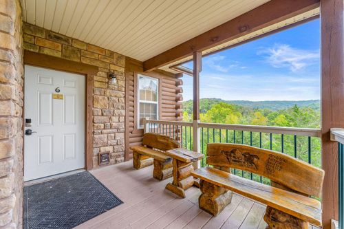 6-15 Woodpecker Ln, Branson, MO, 65616-7107 | Card Image