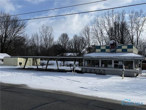 421 W River St, Antwerp, OH, 45813-8445 | Card Image