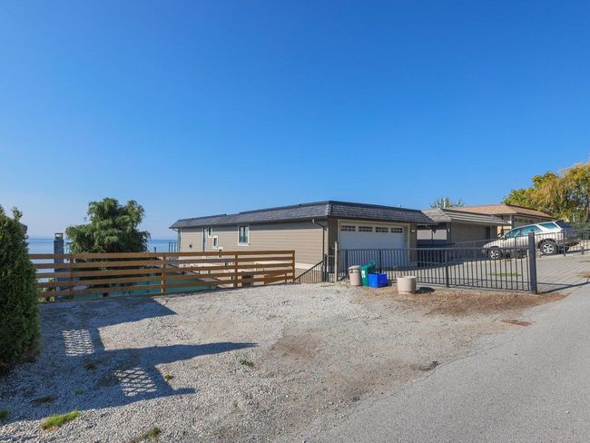15315 Victoria Avenue, House other with 3 bedrooms, 2 bathrooms and 2 parking in White Rock BC | Image 27