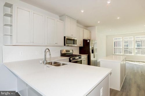 13927 Airfoil Rd, HERNDON, VA, 20171-2567 | Card Image