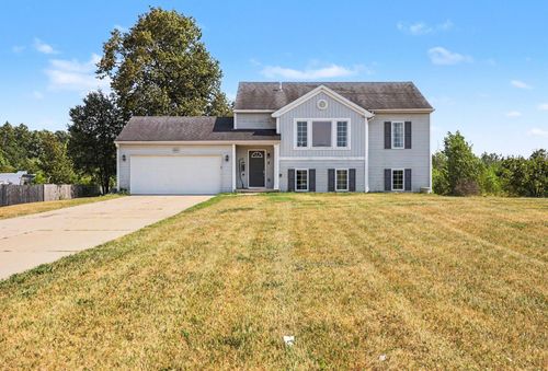 14627 Ivorystone Dr, Cedar Springs, MI, 49319-7803 | Card Image