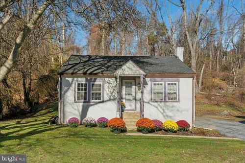 154 Doe Run Rd, Coatesville, PA, 19320-4292 | Card Image