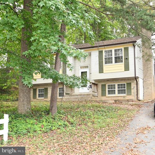 19107 Perry St, TRIANGLE, VA, 22172-2118 | Card Image