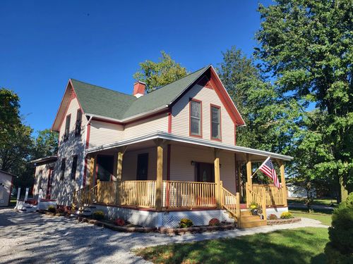 284 E Hamilton St, Warrensburg, IL, 62573-2182 | Card Image