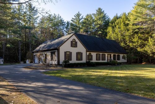 125 Woods Run, Rollinsford, NH, 03869 | Card Image