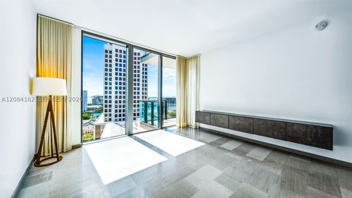 1605-68 Se 6th St, Miami, FL, 33131-3195 | Card Image