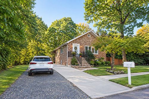 238 Saint Andrews Road, New York, NY, 10306 | Card Image