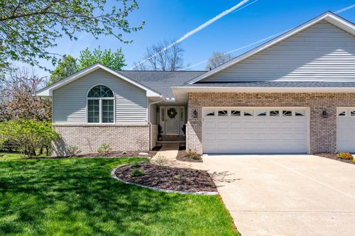 6-461 43rd Avenue Ct, East Moline, IL, 61244-4276 | Card Image