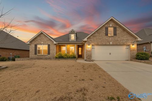 11016 Thorne Dr Nw, Madison, AL, 35757-6982 | Card Image