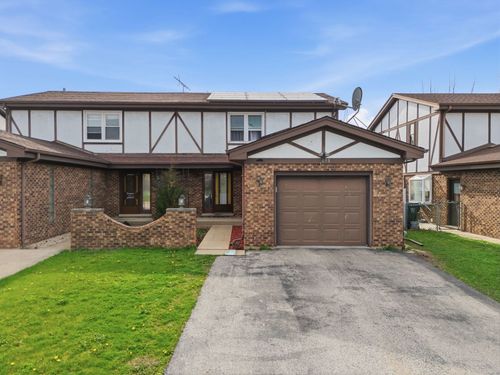 1038 S Hunt Club Dr, Mount Prospect, IL, 60056-4226 | Card Image