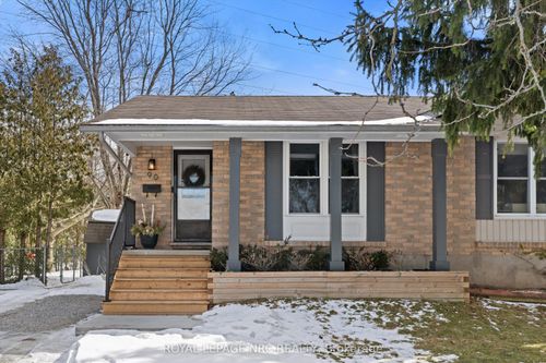 90 Oxford St, St. Catharines, ON, L2P3T6 | Card Image