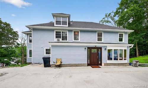556 Lakes Rd, Monroe, NY, 10950-1070 | Card Image