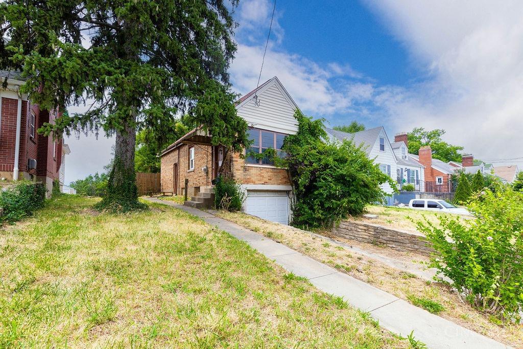 Race Rd, Cincinnati, OH 45211