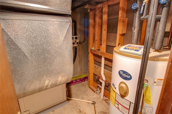 8556 Kee Mac Ln, House other with 2 bedrooms, 2 bathrooms and 3 parking in Alton IL | Image 48