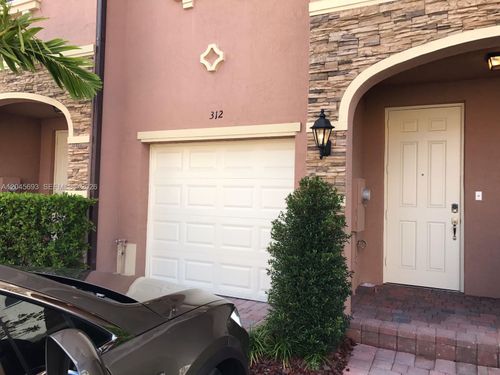 312 Se 37th Ter, Homestead, FL, 33033-6251 | Card Image