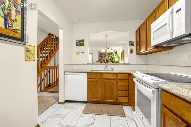 2508 Blazek Loop, Townhouse with 3 bedrooms, 4 bathrooms and 2 parking in Colorado Springs CO | Image 4