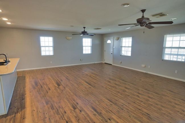 1709 County Road 441 D, House other with 3 bedrooms, 2 bathrooms and null parking in Brazoria TX | Image 26