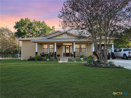 720 E Travis St, Luling, TX, 78648-3037 | Card Image