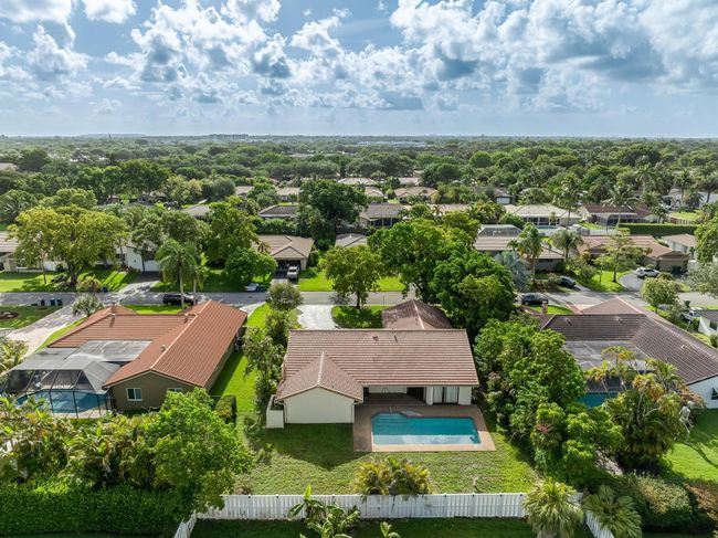 648 Nw 100 Th Ln, House other with 4 bedrooms, 2 bathrooms and null parking in CORAL SPRINGS FL | Image 28