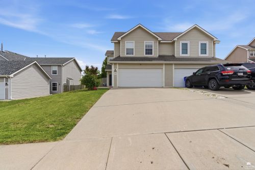 1709 Lydia Ln, Junction City, KS, 66441-1894 | Card Image