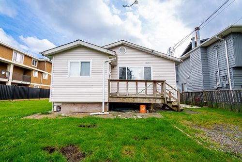 12490 114 Ave, Surrey, BC, V3V3N7 | Card Image