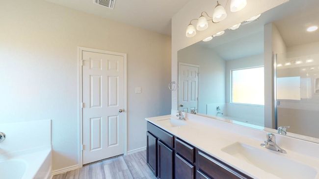 173 Creekfall Rd, House other with 4 bedrooms, 3 bathrooms and 2 parking in Burnet TX | Image 11
