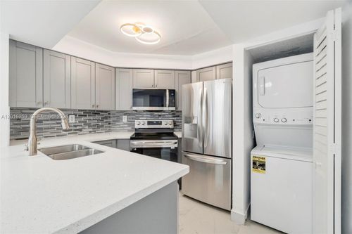 d307-8275 Sw 152nd Ave, Miami, FL, 33193-4069 | Card Image