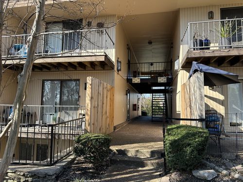 i41-420 Walton Ln, Madison, TN, 37115-5398 | Card Image