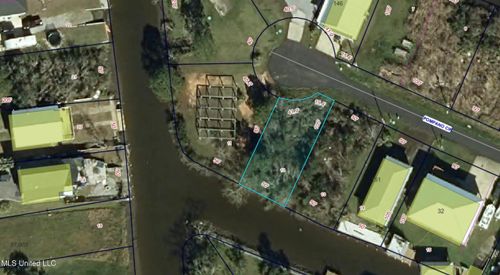 57 Pompano Cir, Bay Saint Louis, MS, 39520-9014 | Card Image