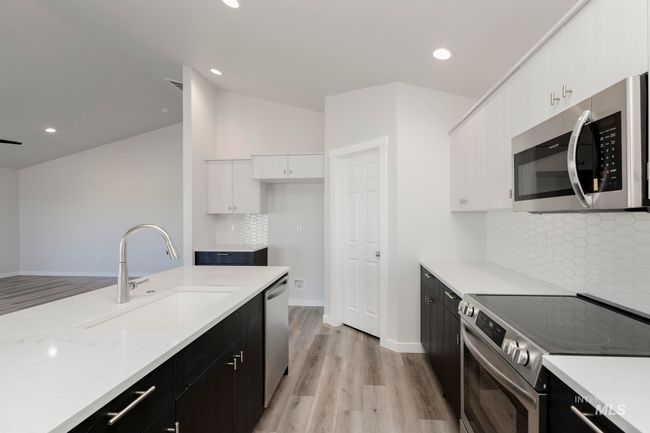 2443 W Opalite Dr, House other with 4 bedrooms, 2 bathrooms and 2 parking in Kuna ID | Image 4