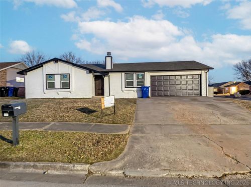 433 W Austin St, Broken Arrow, OK, 74011-3454 | Card Image