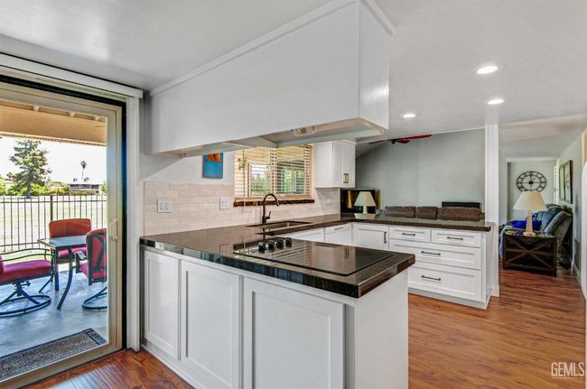 UNIT-9 - 2000 Ashe Rd, Condo with 3 bedrooms, 1 bathrooms and null parking in Bakersfield CA | Image 11