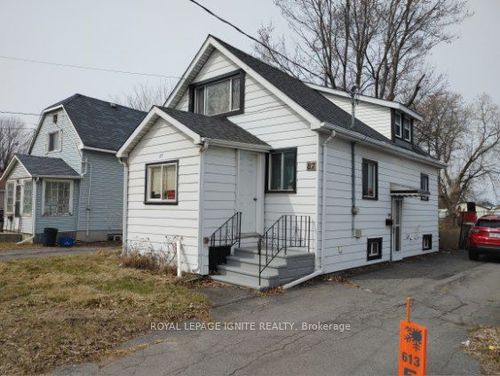 87 9th St W, Cornwall, ON, K6J3A4 | Card Image