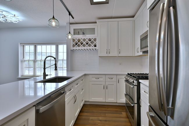 UNIT-201 - 210 N Addison Ave, Condo with 2 bedrooms, 2 bathrooms and 2 parking in Elmhurst IL | Image 14