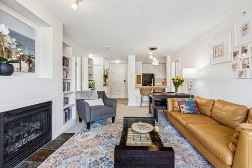 404-183 W 23rd St, North Vancouver, BC, V7M2B1 | Card Image