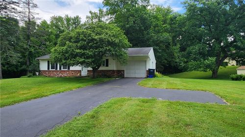 4 Brook Holw, Pittsford, NY, 14534-3406 | Card Image
