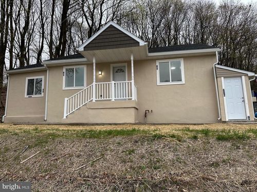 607 N 8th St, POTTSVILLE, PA, 17901-1501 | Card Image