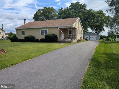 179 Bluestone Rd, York, PA, 17406-9204 | Card Image