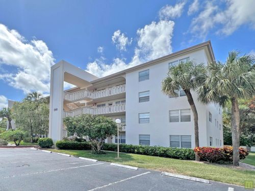 m2-1901 Bermuda Cir, Coconut Creek, FL, 33066-2805 | Card Image
