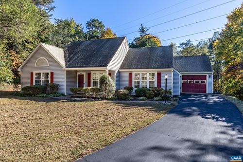 2067 Winterfield Cir, CHARLOTTESVILLE, VA, 22911-7204 | Card Image
