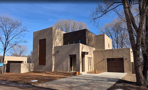 507 Vigil St, Taos, NM, 87571-6979 | Card Image