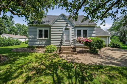 637 Harding Street, Chippewa Falls, WI, 54729 | Card Image