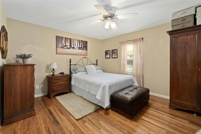 702 S Groos St, House other with 3 bedrooms, 2 bathrooms and 4 parking in Kyle TX | Image 14